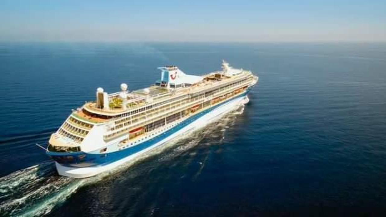 'Marella Discovery' 1800 yolcusuyla Marmaris'e geldi